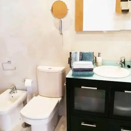 Los Castros Apartment *